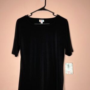 NWT LuLaRoe Gigi Black Short Sleeve Top